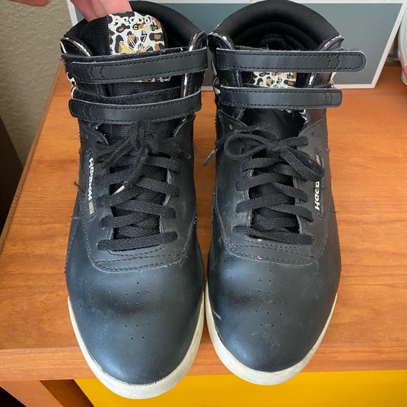 Leopard high top Reeboks - Picture 2 of 5